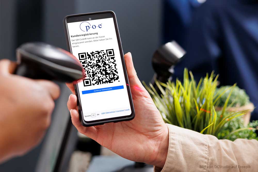 poe_Kundenregistrierung per QR-Code auf einem Smartphone